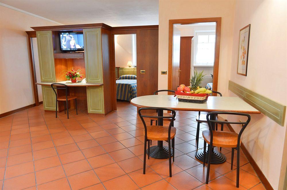 Residence Del Messaggero Rovereto  Buitenkant foto