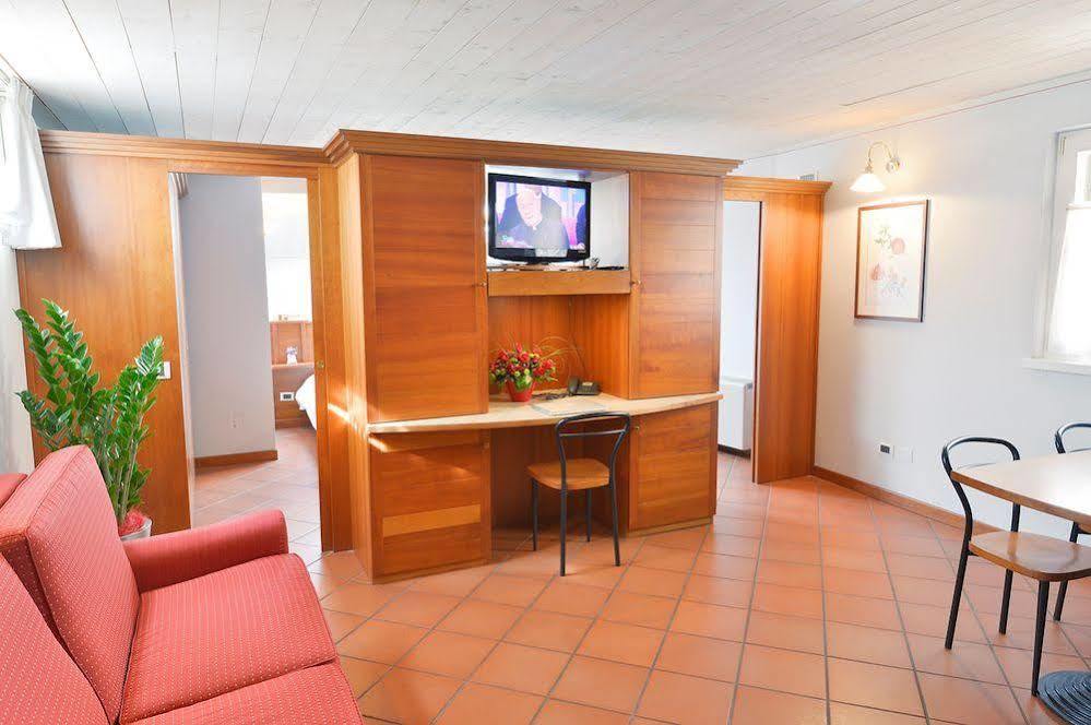 Residence Del Messaggero Rovereto  Buitenkant foto